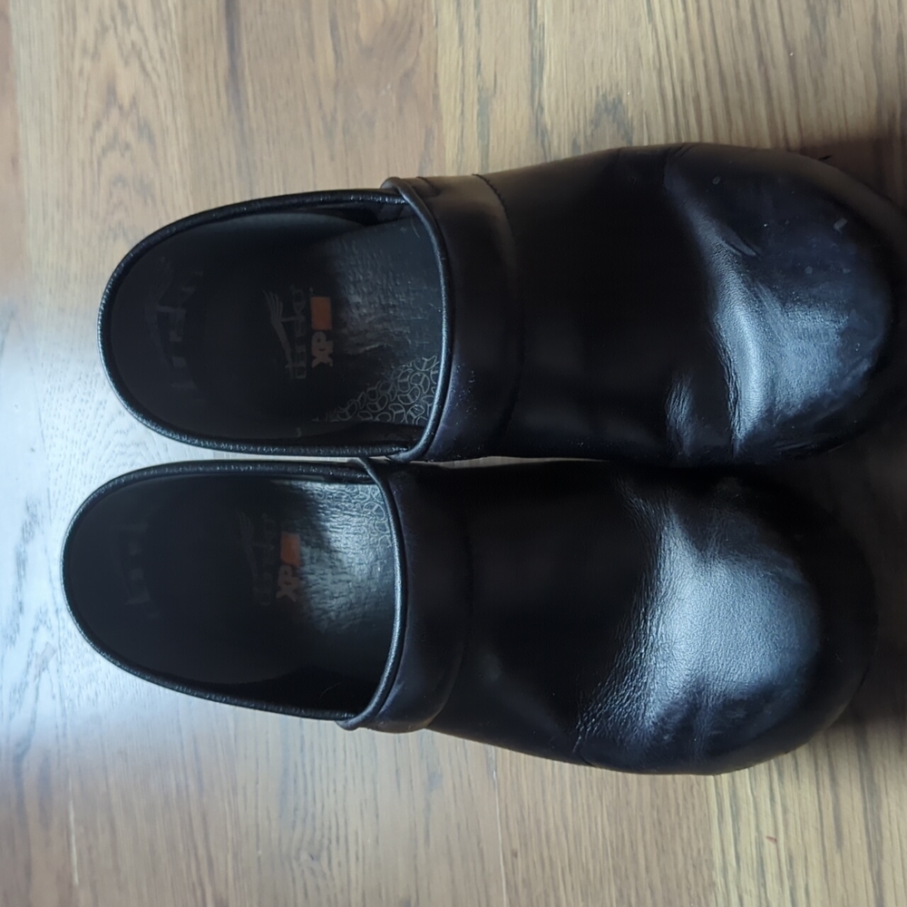 Dansko black leather XP 2.0
